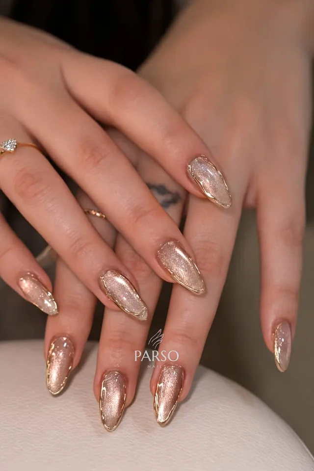 Gilded cat-eye